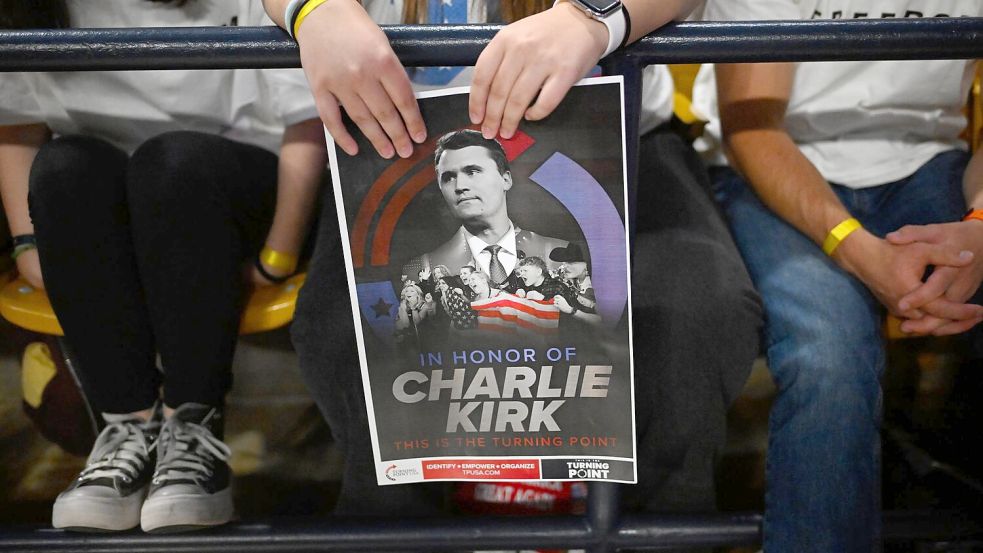 Die Trump-Bewegung verliert mit Charlie Kirk einen charismatischen Vertreter. (Archivbild) Foto: Alex Goodlett/FR171569/AP/dpa