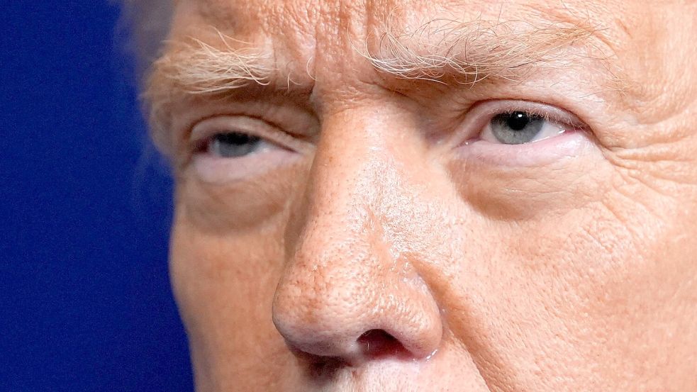 US-Präsident Trump warnt den Iran. Foto: Alex Brandon/AP/dpa