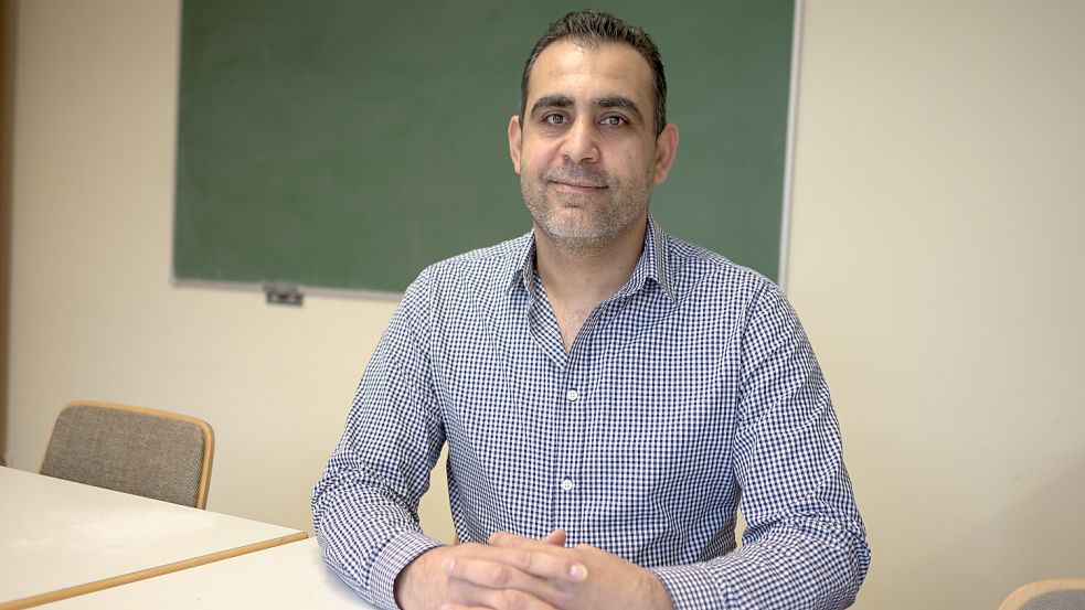 Rojend Hisso ist 2015 aus Syrien nach Deutschland gekommen. Seit 2019 ist Großefehn sein Zuhause. Foto: Pia Pentzlin