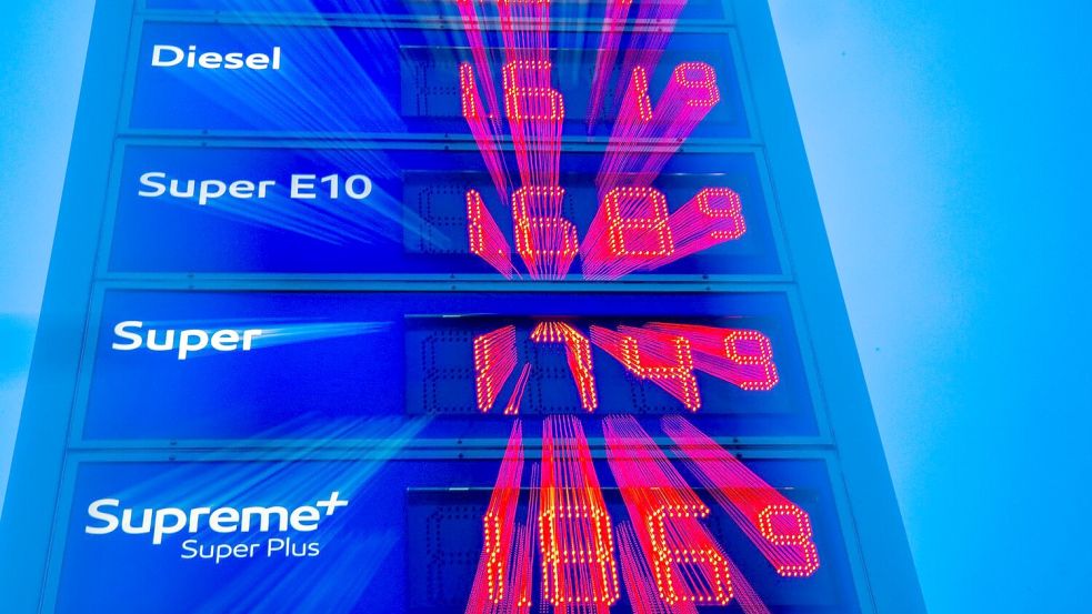 Tanken dürfte teurer werden mit dem steigenden CO2-Preis. Foto: Jens Büttner