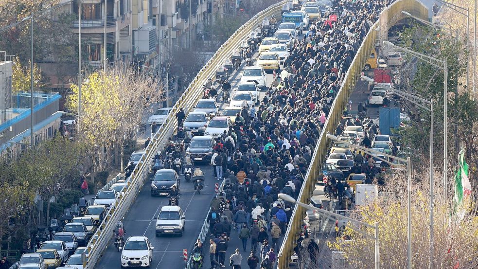 Bei den Protesten in Iran ist es zu ersten Verhaftungen gekommen. (Archivbild) Foto: -/Fars News Agency/AP/dpa