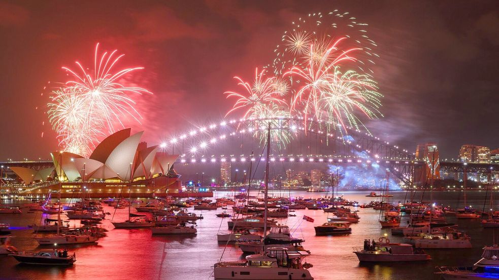 Das gigantische Feuerwerk rund um die Harbour Bridge ist seit Jahren weltberühmt. Foto: Dan Himbrechts
