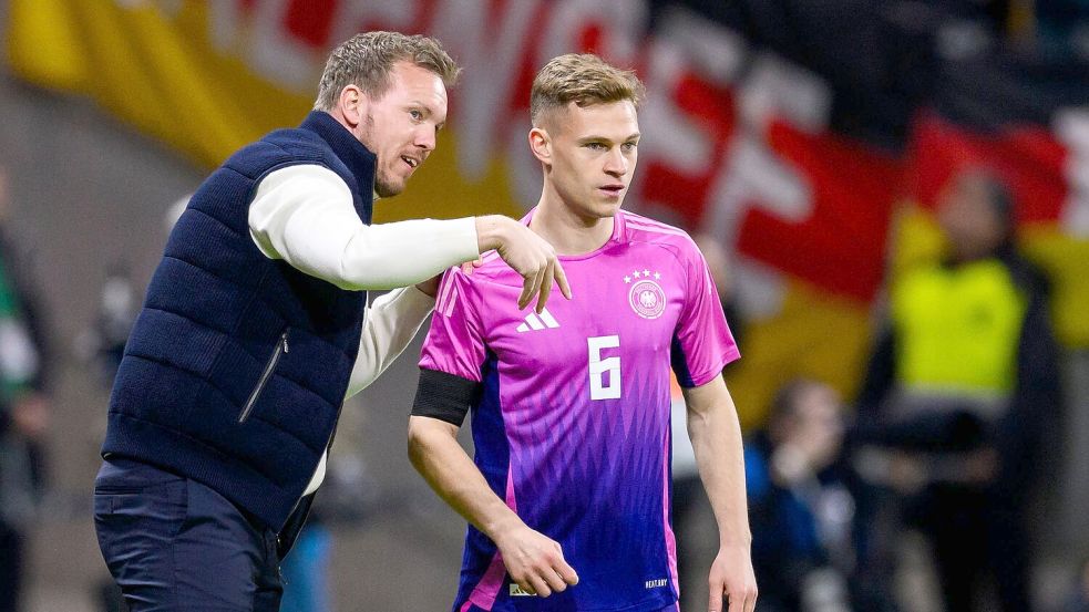 Der Bundestrsainer und sein Kapitän, Julian Nagelsmann (l) und Joshua Kimmich (r). (Archivbild) Foto: Tom Weller