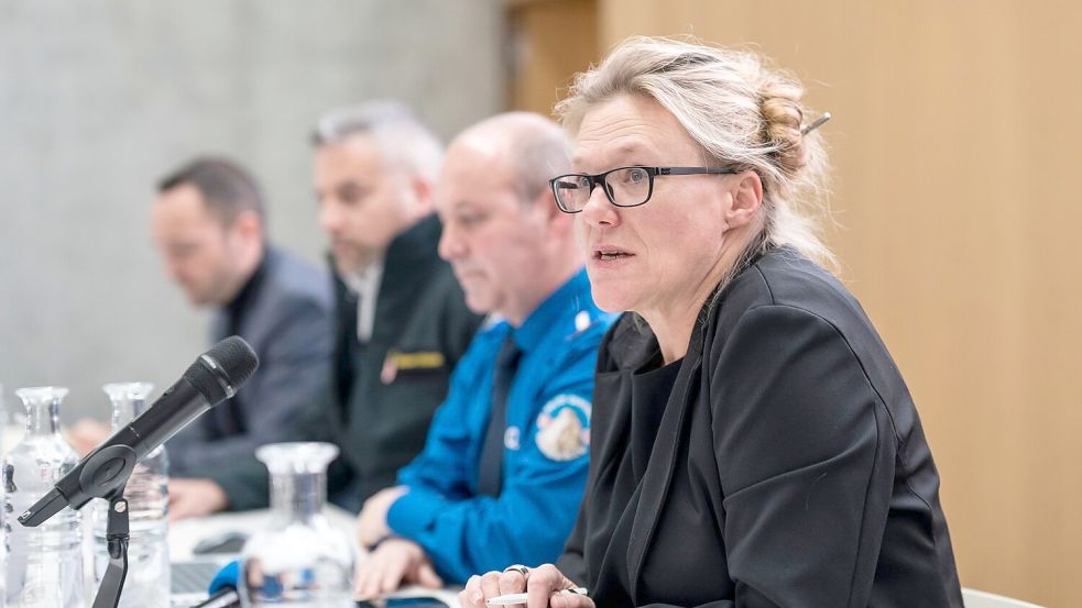 Die Behörden informieren, aber vieles ist noch unklar. Foto: Alessandro Della Valle