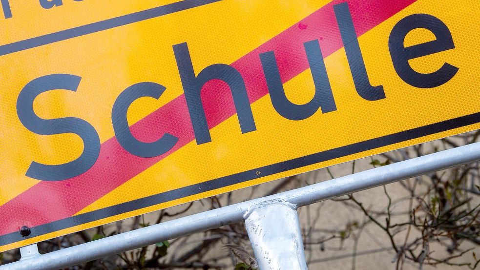 Soll ins Gefängnis, wer die Schule schwänzte? (Symbolbild) Foto: Julian Stratenschulte