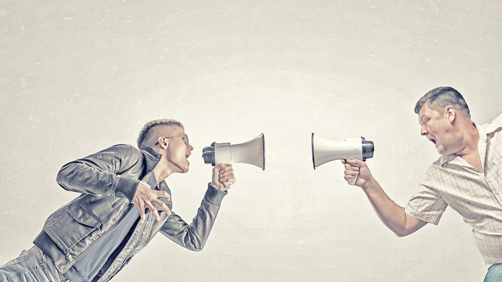 Meinungsverschiedenheiten mutieren heute schnell zu einem Anschreiwettbewerb. Dem anderen wirklich zuzuhören, tun gefühlt die wenigsten. Foto: Imago/Shotshop