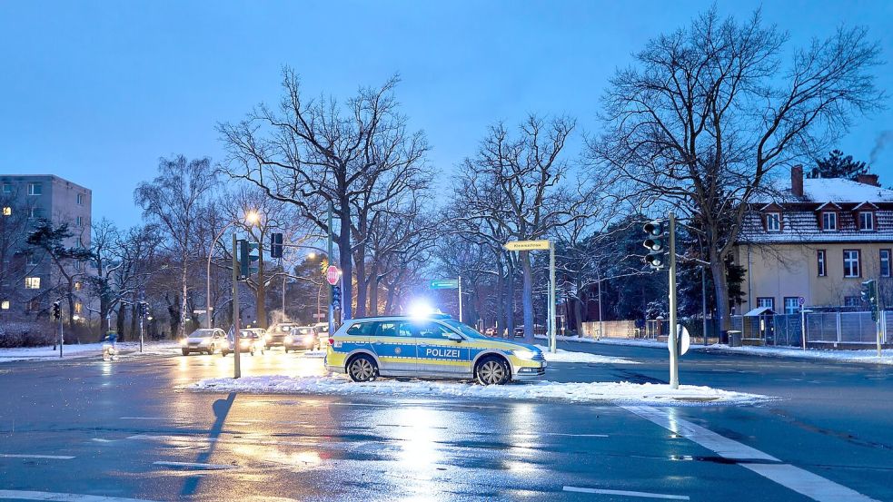 Am dritten Tag des Stromausfalls in Teilen Berlins warten 30.000 Haushalte weiter auf Energie. Foto: Michael Ukas