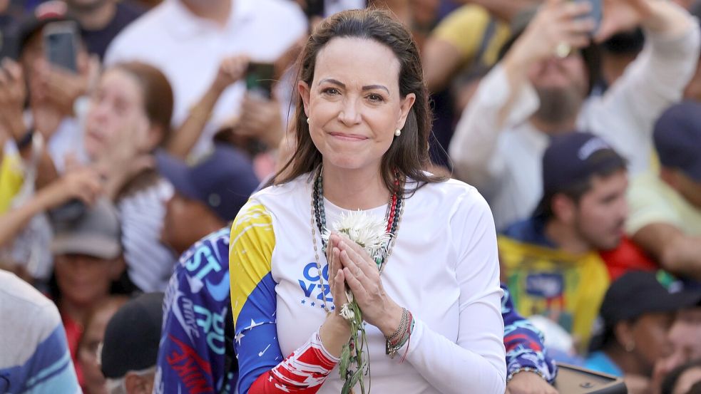Nobelpreisträgerin Maria Corina Machado bei einer Demonstration in Venezuela Foto: Jesus Vargas/dpa