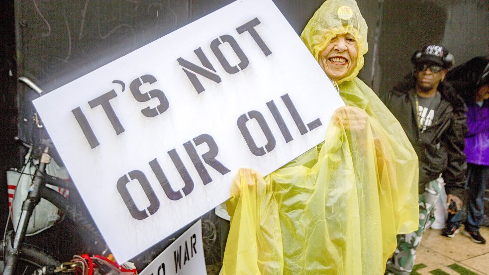 In den USA gibt es Protest gegen die Intervention in Venezuela. Viele sind sich sicher: Der Regierung um Präsident Donald geht es vorrangig um die reichhaltigen Ölreserven des südamerikanischen Landes. Foto: Imago Middle East images