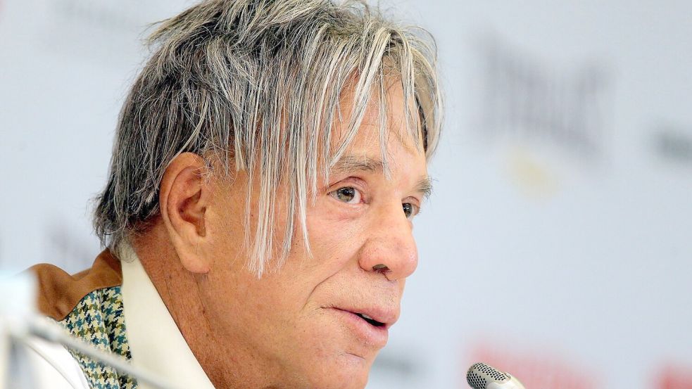 Rourke wurde in den 1980er-Jahren mit dem Erotikdrama „9 1/2 Wochen“ bekannt. (Archivbild) Foto: Maxim Shipenkov/EPA/dpa