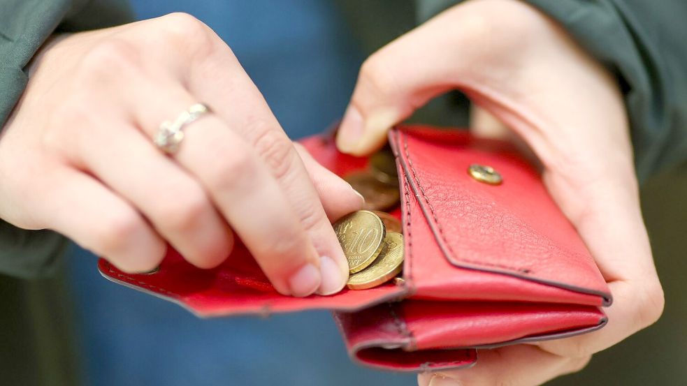 Gestiegene Preise belasten die Budgets der Menschen (Archivbild) Foto: Jan Woitas