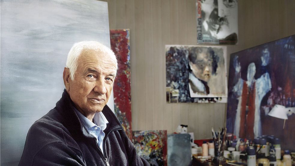 Armin Mueller-Stahl im Atelier. Foto: Niko Schmidt-Burgk