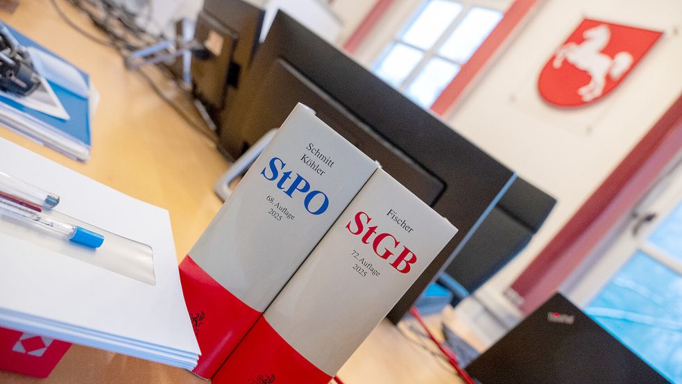 Wegen fahrlässiger Tötung ist ein 47-jähriger Berufskraftfahrer vom Auricher Amtsgericht verurteilt worden. Foto: Klaus Ortgies