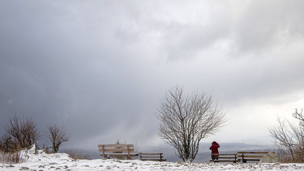Die Voraussetzungen für ein Gewitter sind im Winter nur in seltenen Fällen gegeben. Foto: IMAGO/Jan Eifert