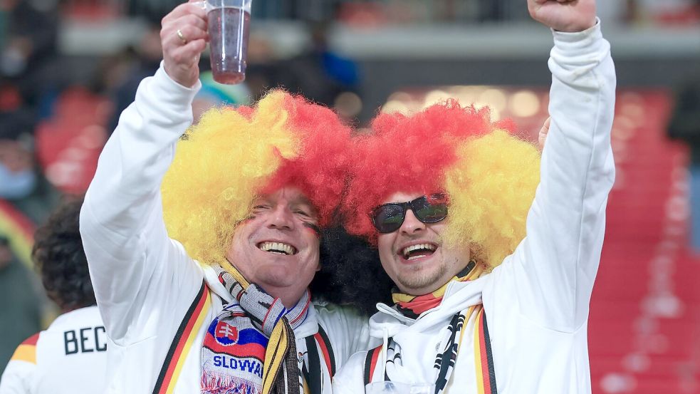 Für treue Fans gibt es günstigere Tickets bei der Fußball-WM. (Archivbild). Foto: Jan Woitas