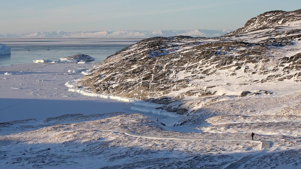 Grönland ist über 80 Prozent mit Eis bedeckt. Der Klimawandel lässt es nach und nach jedoch immer weiter schmelzen. Foto: dpa/Steffen Trumpf