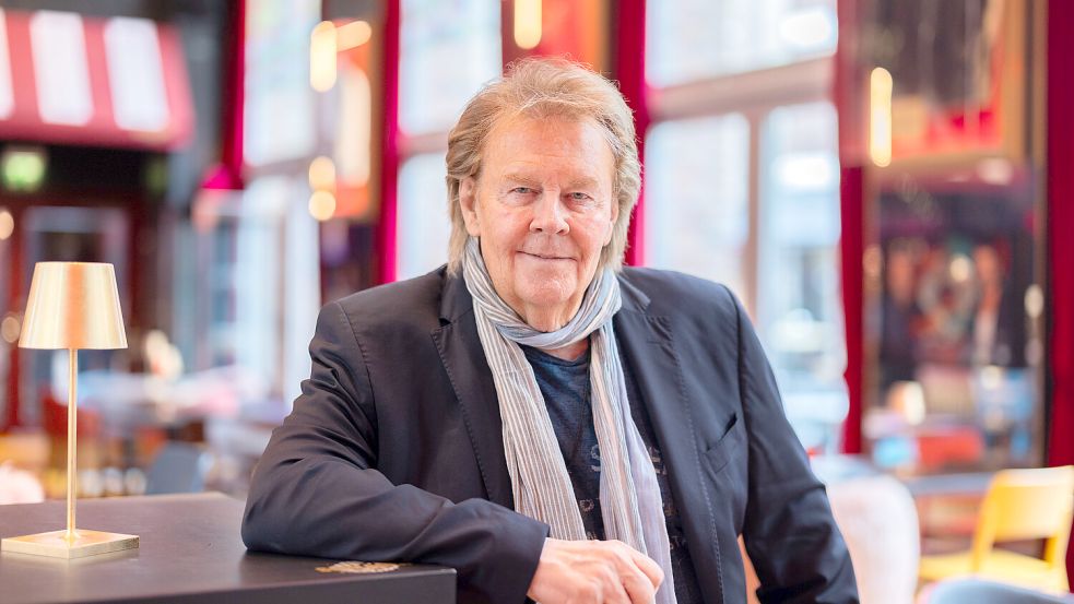 Howard Carpendale feiert in diesem Januar seinen 80. Geburtstag. Als junger Mann war er zu Beginn seiner Musikerkarriere einige Wochen in Ostfriesland. Foto: Rolf Vennenbernd/DPA