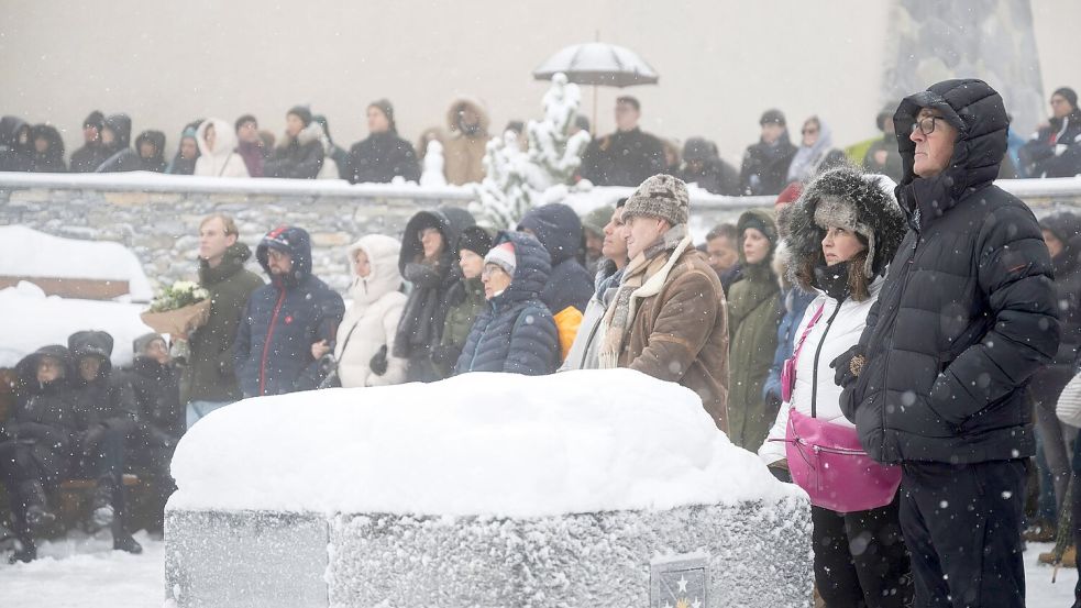 Bei der Trauerfeier für die Opfer des Infernos von Crans-Montana ruhte in der Schweiz für Minuten das öffentliche Leben. Foto: Alessandro Della Valle