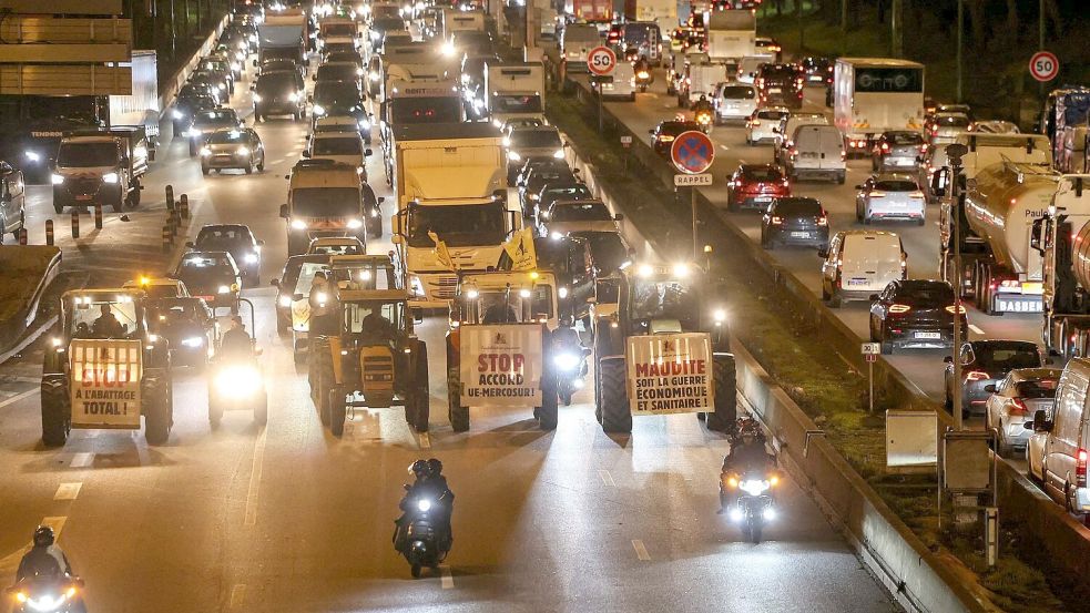 Landwirte sehen das Abkommen kritisch und protestierten auch diese Woche wieder dagegen. Foto: Thomas Samson/AFP/dpa