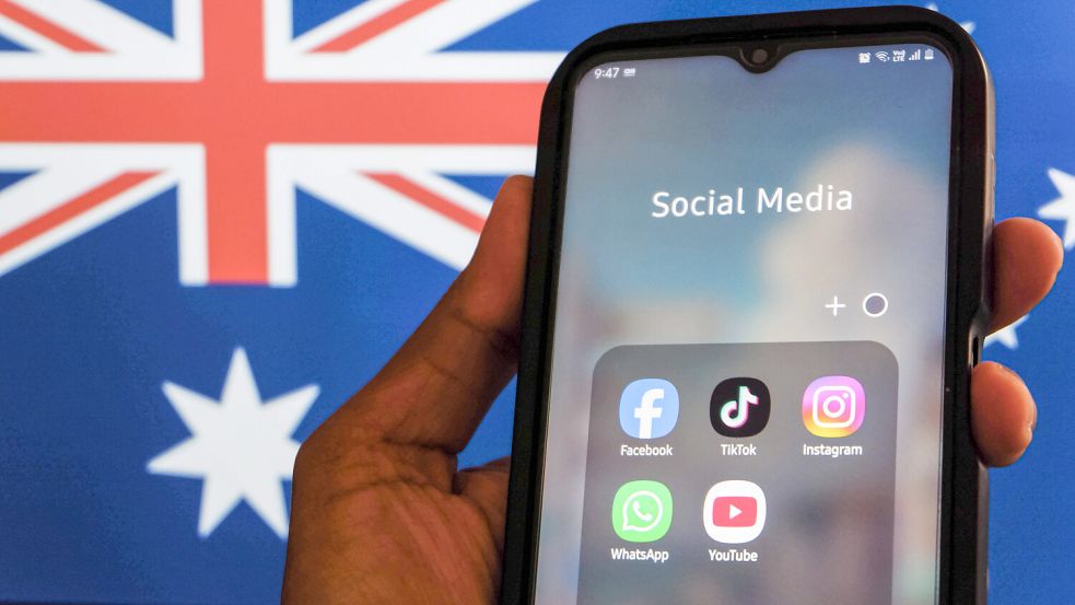 Seit dem 10.12.2025 soll ein Social-Media-Verbot Kinder und Jugendliche unter 16 Jahren in Australien vor Cybermobbing und schädlichen Inhalten schützen Foto: IMAGO/SOPA Images