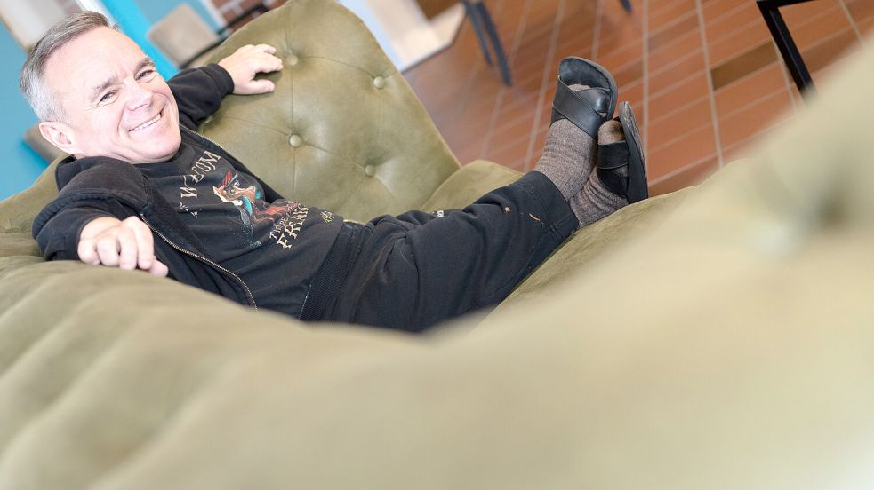 Der kleinwüchsige Schauspieler Peter Recker wirkte schon in mehr als 100 Produktionen mit. Fotos: Klaus Ortgies