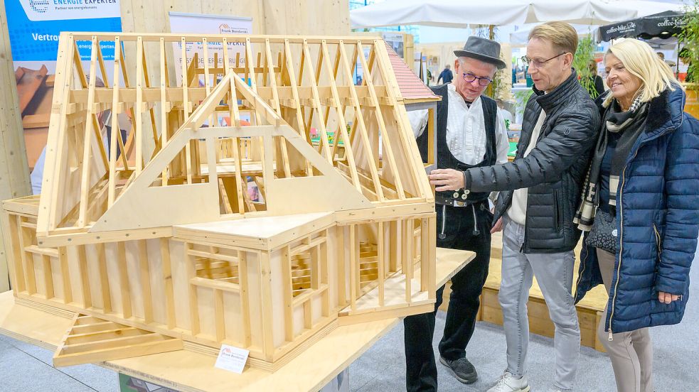 Rund 400 Aussteller werden an diesem Wochenende bei der Messe Hanse-Bau und bei den Bremer Altbautagen vertreten sein. Foto: Saul/Hansebau/M3B GmbH