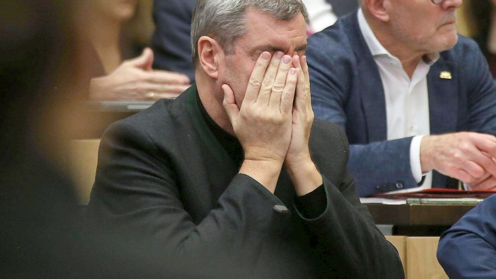 Manchmal mag er es einfach nicht mit ansehen: Markus Söder bei einer Bundesratssitzung. Bayerns Ministerpräsident will den deutschen Föderalismus verschlanken. Foto: IMAGO/dts Nachrichtenagentur