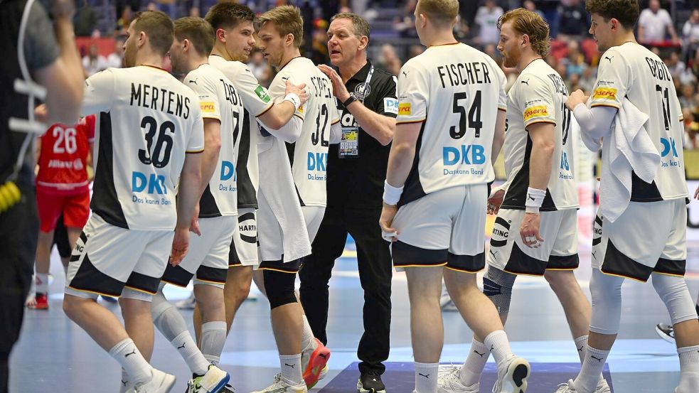 Auf die deutschen Handballer wartet gegen Serbien die nächste schwere EM-Aufgabe. Foto: Sina Schuldt