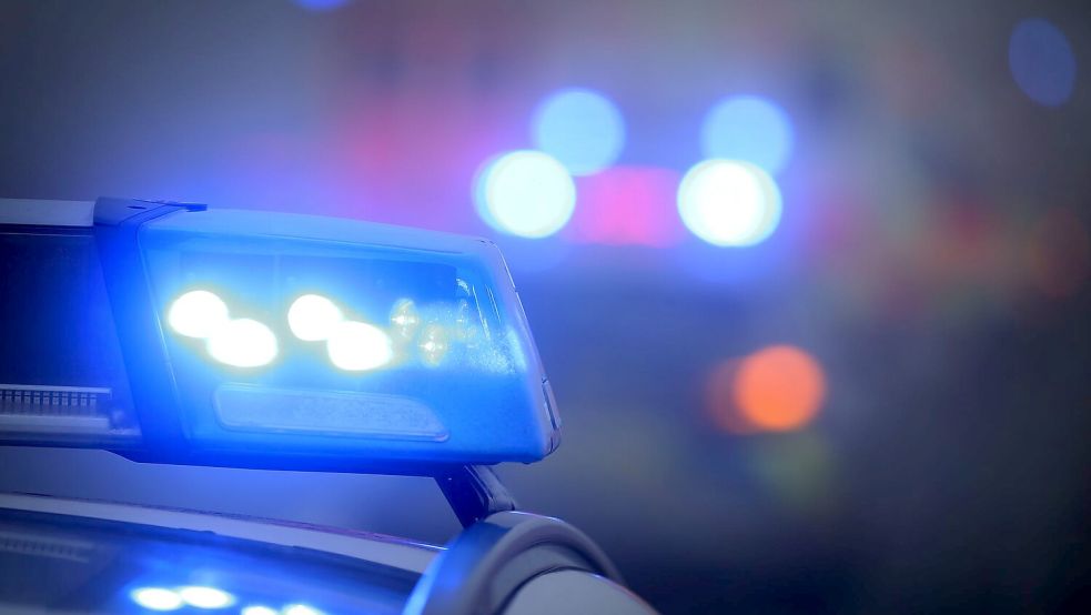 Die Polizei sucht die Ersteller und Verbreiter von Fotos in Emden. Sie zeigen eine Frau, die in einer Notsituation ist. Symbolfoto: Pixabay