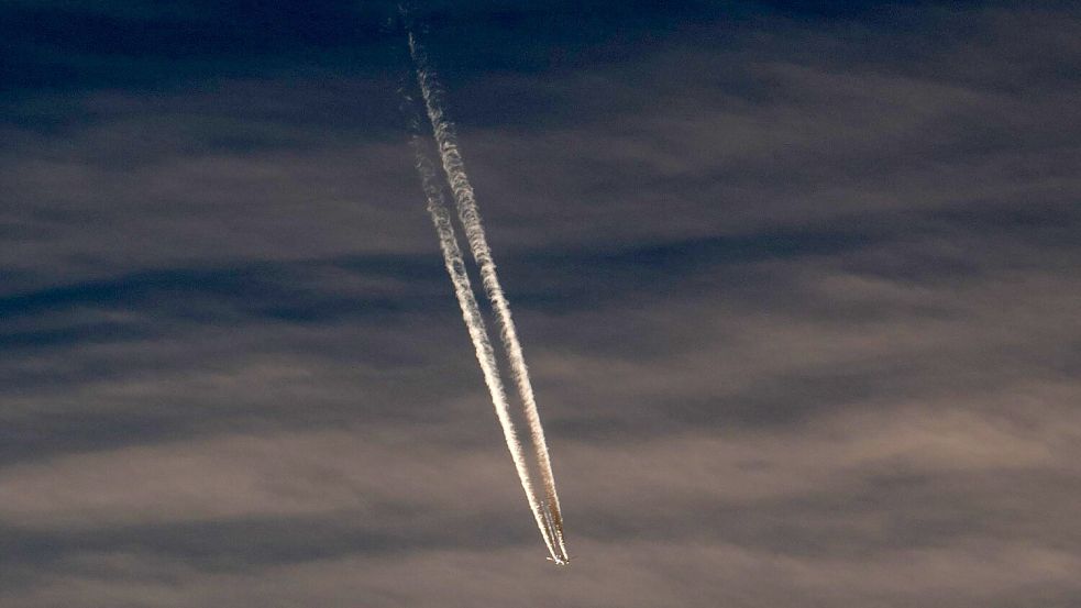 In Indonesien wird ein Flugzeug vermisst. (Symbolfoto) Foto: Federico Gambarini