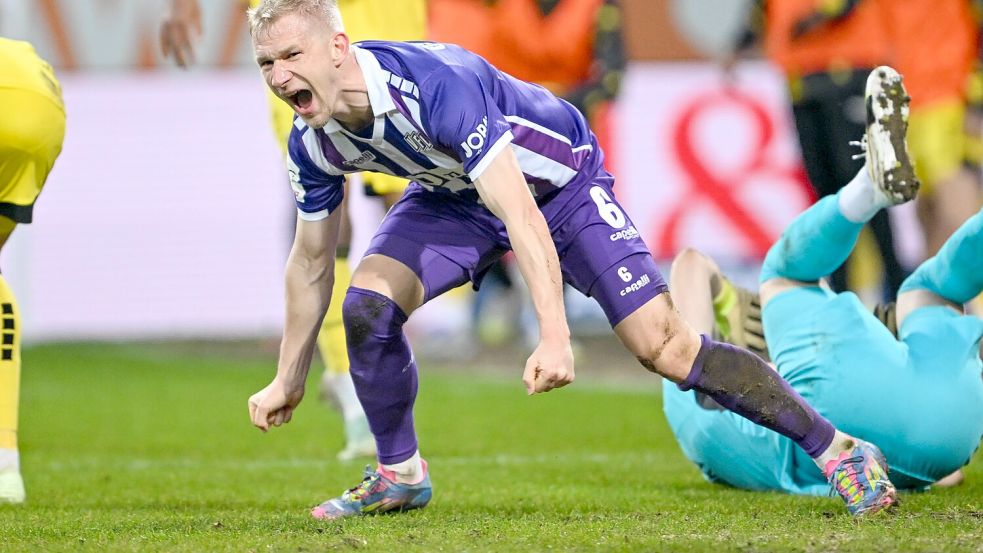 Doppelpack in Aachen: Bryan Henning trifft hier zum 2:0 für den VfL Osnabrück bei der Alemannia und jubelt. Foto: Michael Titgemeyer