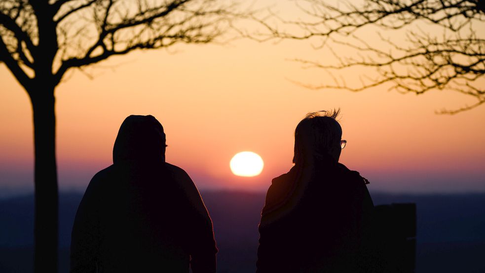 In den kommenden Tagen können sich die Norddeutschen auf viel Sonne freuen, es wird aber wieder frostig kalt. Foto: dpa/Julian Stratenschulte