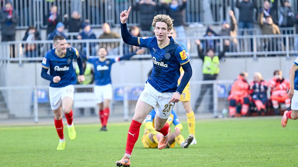 Sechs Minuten nach seiner Einwechslung traf Lasse Rosenboom am Sonntag zum 2:0 gegen den SC Paderborn. Foto: Imgao