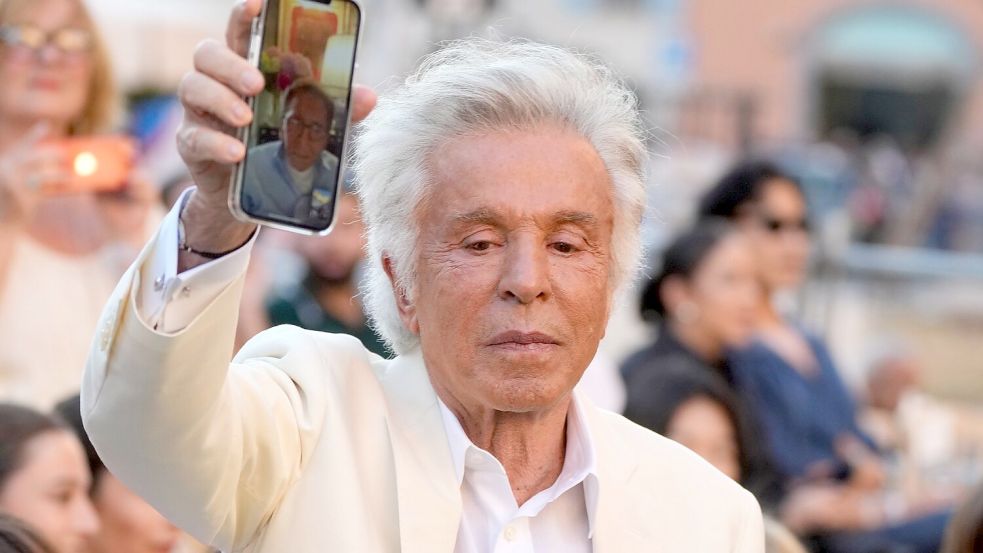 Giancarlo Giammetti, Mitbegründer des italienischen Modeunternehmens Valentino, sagte, Valentino sei „von der alten Schule“ gewesen. Foto: Gregorio Borgia/AP/dpa