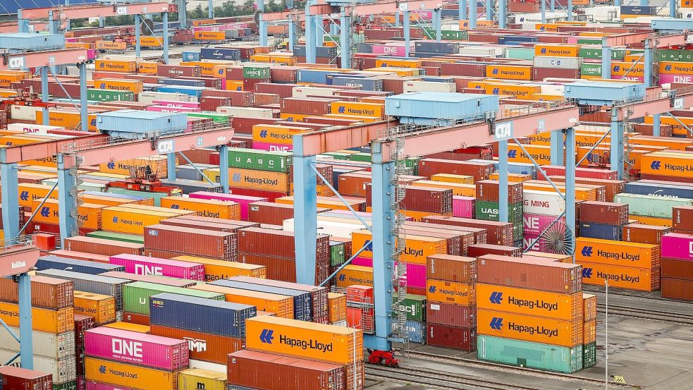 Die US-Zölle treffen deutsche Exporteure auf ihrem wichtigsten Einzelmarkt. (Archivbild) Foto: Christian Charisius