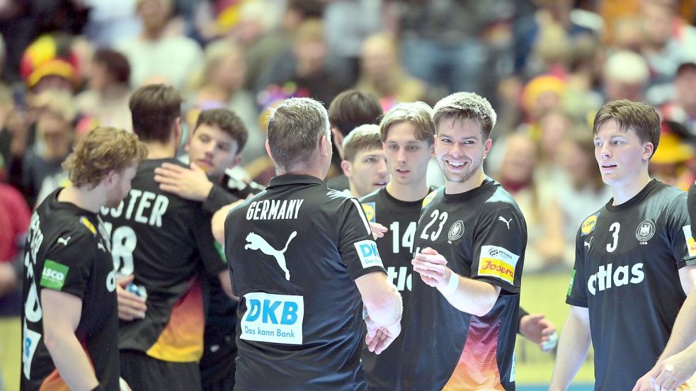 Die deutschen Handballer gehen mit großer Zuversicht in die EM-Hauptrunde. Foto: Sina Schuldt