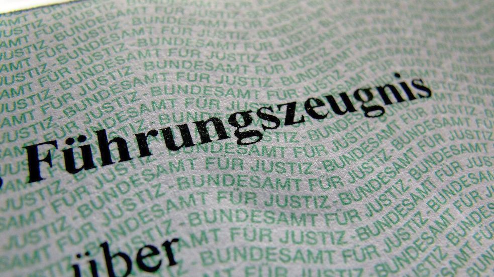 Das Führungszeugnis auf Papier soll weiter verfügbar sein. (Symbolbild) Foto: Stephan Jansen