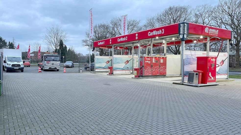 Gegenüber von DS Automobile im Gewerbegebiet Wehrden steht ein Waschpark der Firmengruppe. Ein zweiter Car Wash wurde im Gewerbegebiet Apen eröffnet. Foto: privat