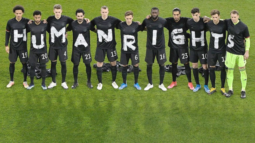 Auch vor der WM 2022 hatte es Boykott-Debatten und Proteste gegeben. (Archivbild) Foto: Tobias Schwarz