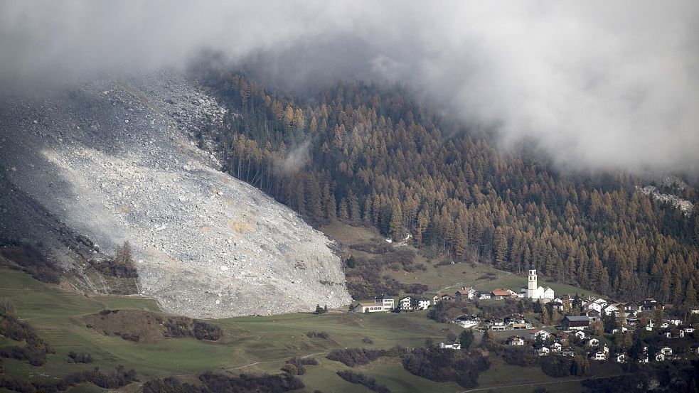 Gefahr gebannt: die Einwohner von Brienz dürfen zurück. (Archivbild) Foto: Gian Ehrenzeller/KEYSTONE/dpa