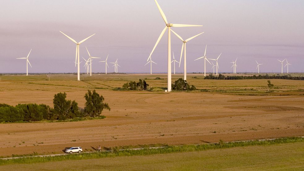 In Hamburg wird über Windenergie und Wasserstoff beraten. Foto: IMAGO/Cavan Images