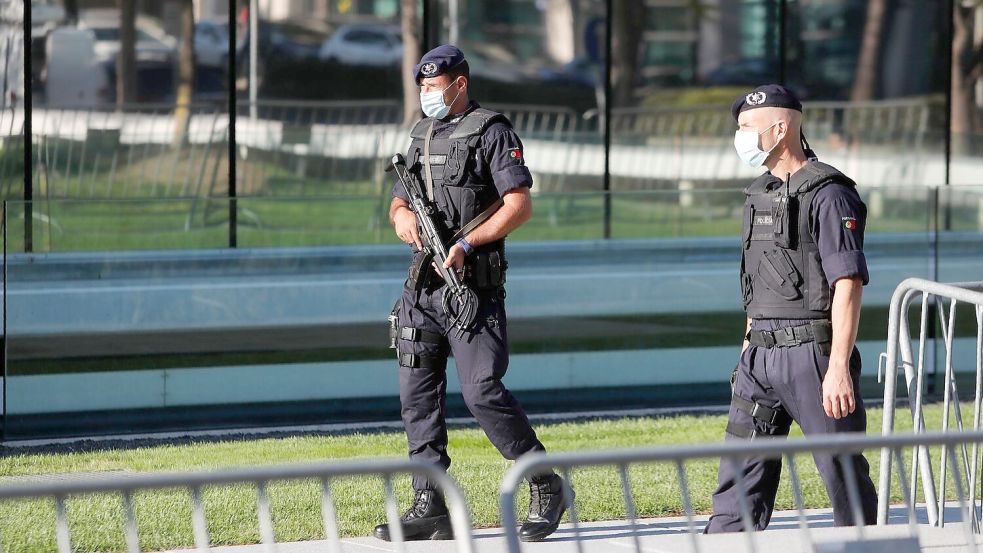 Dem Mann droht eine Haftstrafe von bis zu 15 Jahren. (Archivfoto) Foto: Armando Franca/AP/dpa