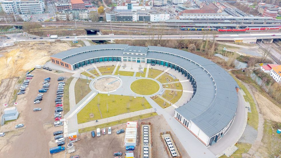 Blick von oben: Auf einer Fläche von 4.294 Quadratmetern wäre die Installation einer PV-Anlage möglich. Foto: André Havergo