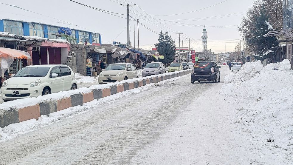 Nach heftigen Regenfällen hat es in Afghanistan Dutzende Tote und Verletzte gegeben. Foto: Mohammad Amin/AP/dpa