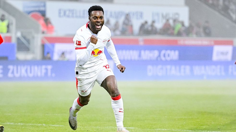 Ridle Baku (RB Leipzig) jubelt nach seinem Tor zum 0:1 in Heidenheim. Foto: Harry Langer