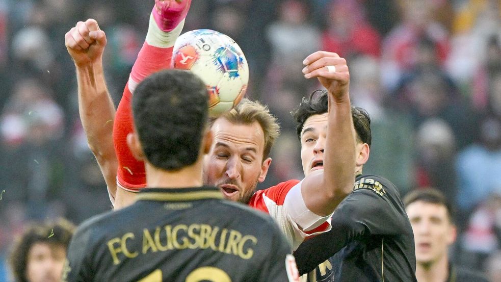 Als Kapitän ging Harry Kane (m) mit viel Einsatz voran - ein Tor glückte ihm nicht. Foto: Peter Kneffel/dpa