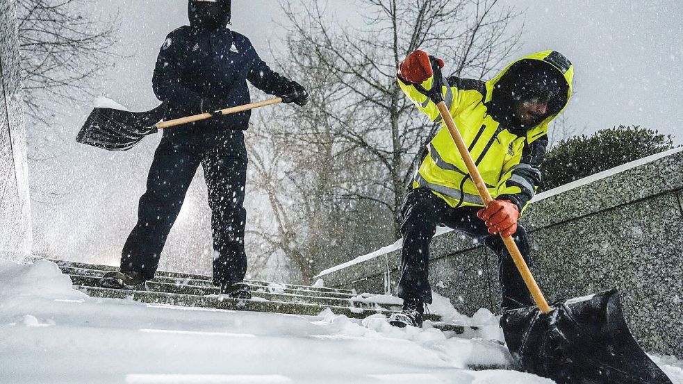 Zahlreiche Staaten haben den Notstand ausgerufen, um im Ernstfall schneller Hilfsgelder und Personal mobilisieren zu können. Foto: Julia Demaree Nikhinson/AP/dpa