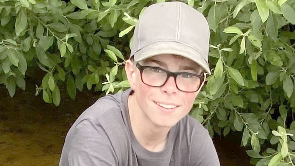 Als Mitglied der Freiwilligen Feuerwehr Burlage wusste Fynn Veenhuis sofort, was zu tun ist, als er den Brand in dem Mehrfamilienhaus an der Hermann-Lange-Straße bemerkte. Foto: Fynn Veenhuis