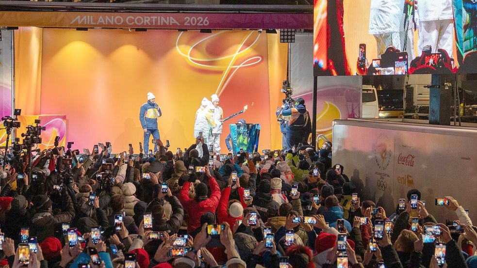 Das olympische Feuer ist in Cortina angekommen. Foto: Thomas Gaspari Bandion