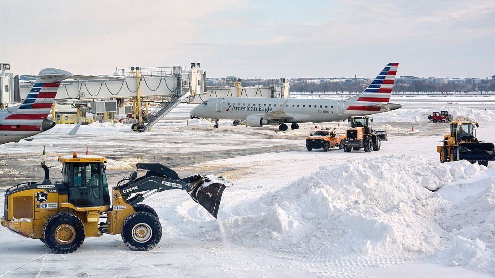 Am Wochenende waren Tausende Flüge ausgefallen. Foto: Julia Nikhinson/AP/dpa